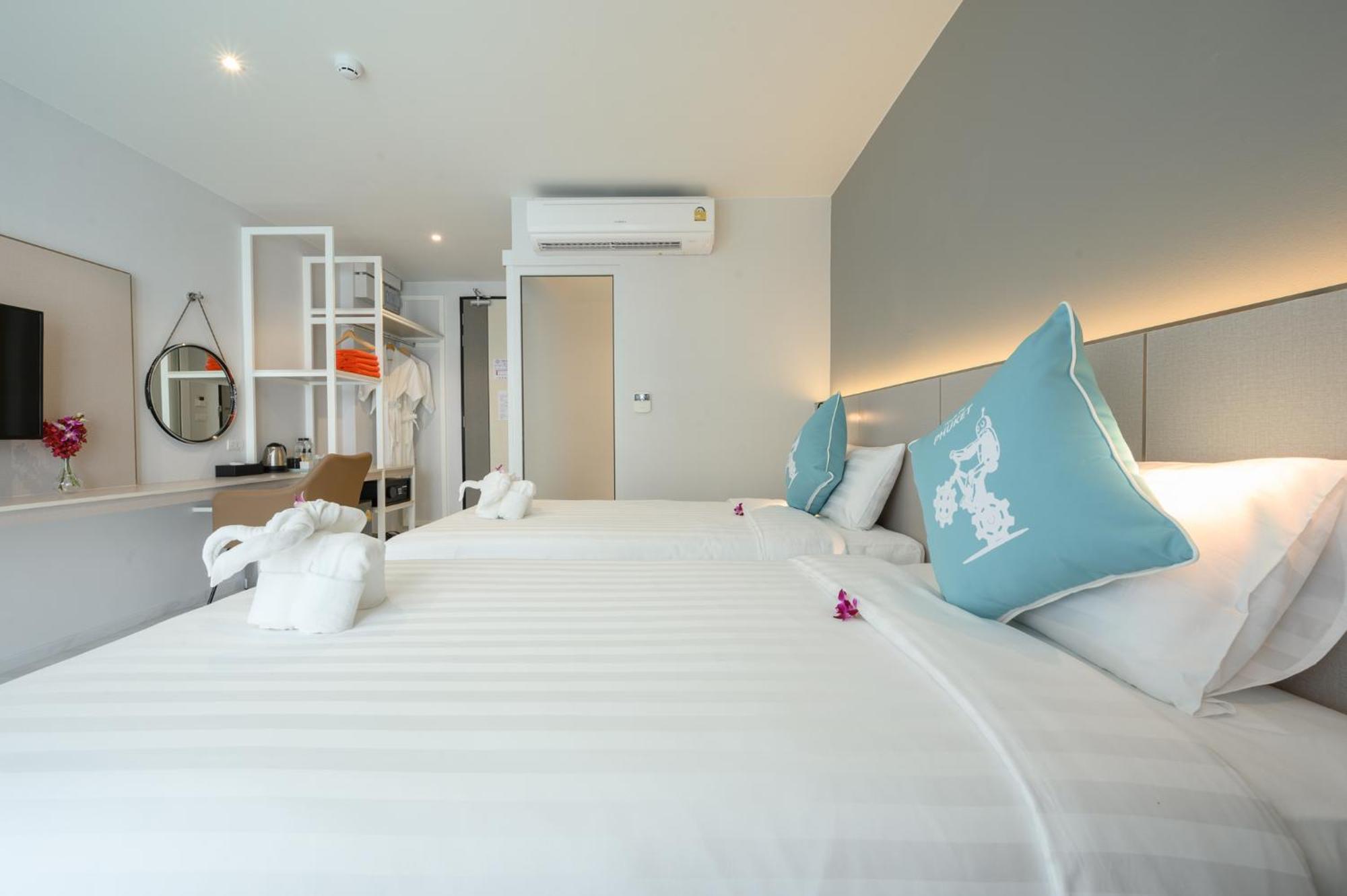 Отель Tour De Phuket - Sha Таланг