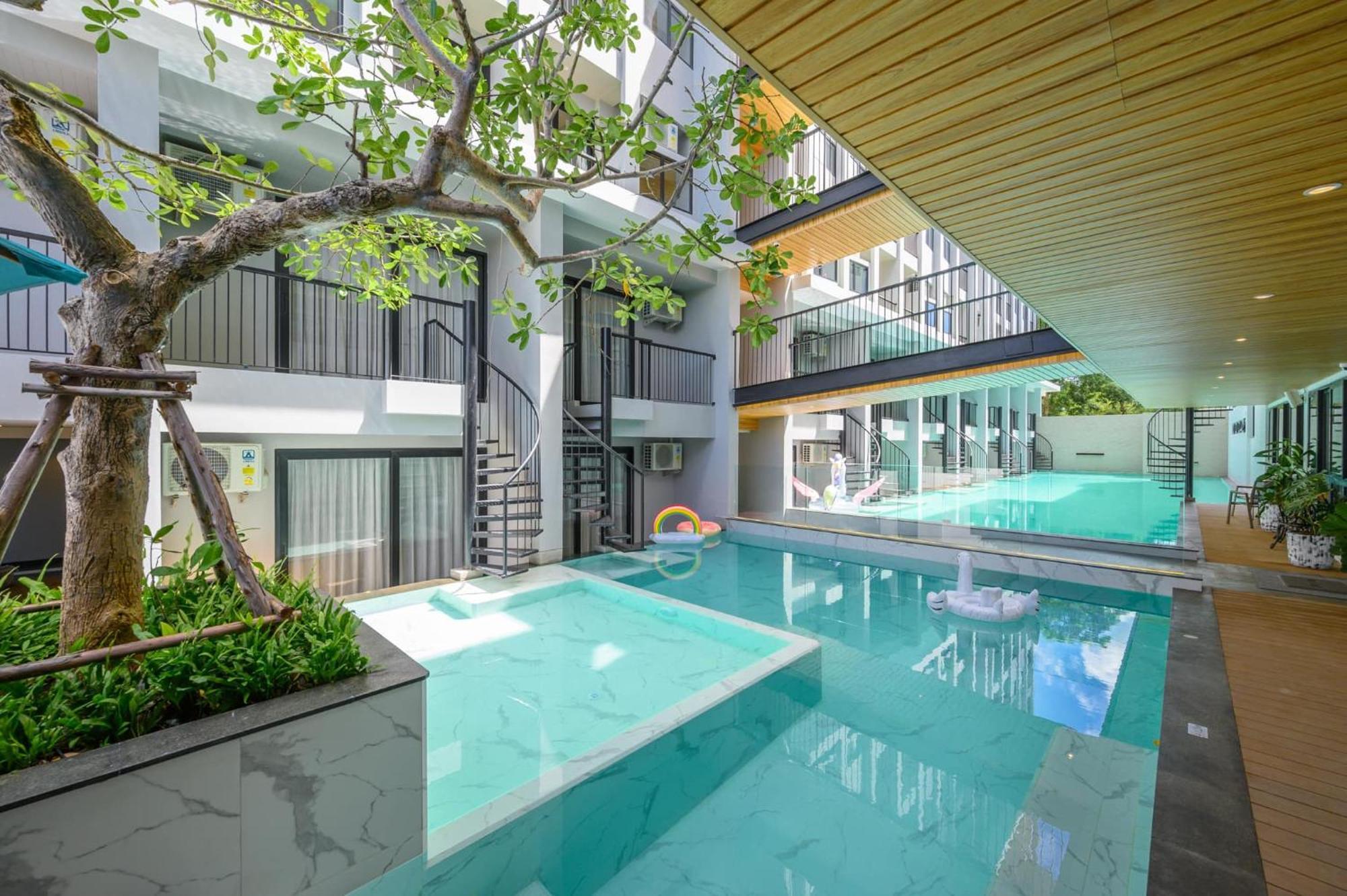 Tour De Phuket - Sha Отель 4*
