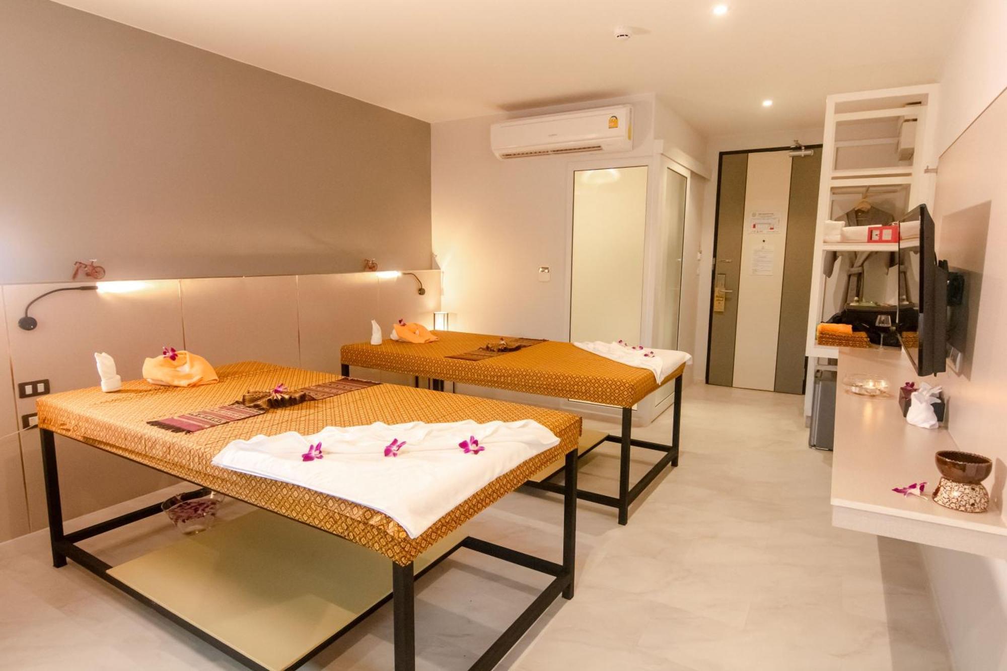 Tour De Phuket - Sha Отель 4*